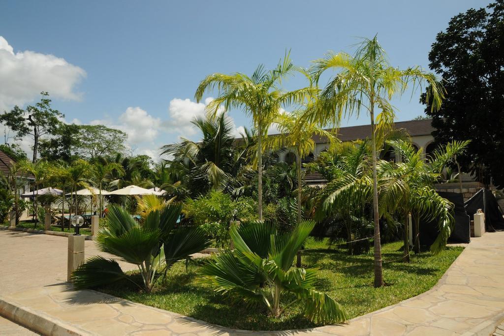 Lotfa Resort Diani Диани-Бич Экстерьер фото